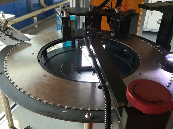 對(duì)比CCD，COMS，為什么定要用ccd視覺系統(tǒng)檢測(cè)設(shè)備？